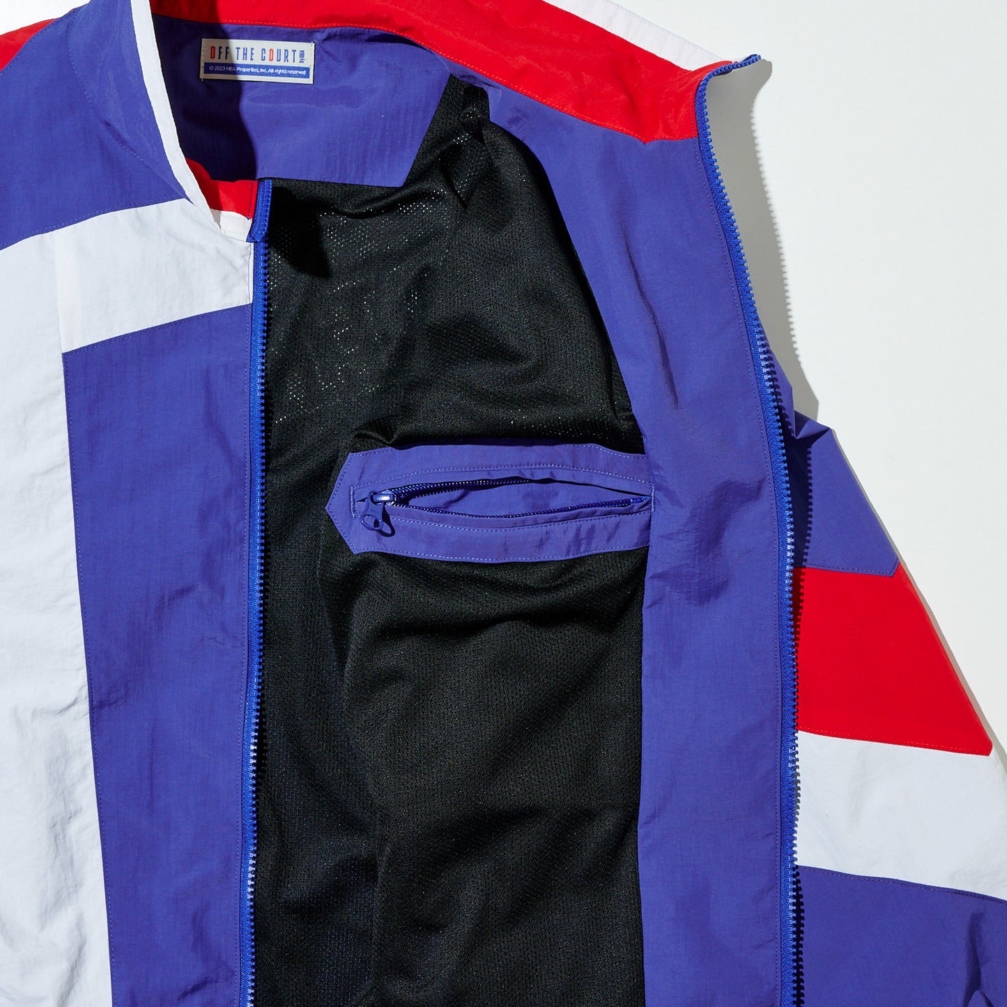 WINDBREAKER JACKET